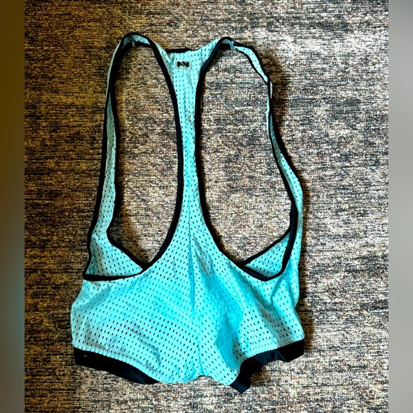Mesh Singlet - Picture 3 of 3